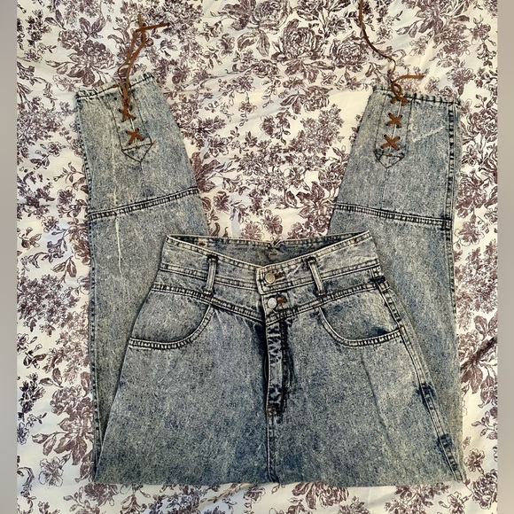 Vintage London London High-Waisted Acid Wash Jeans - Picture 1 of 16